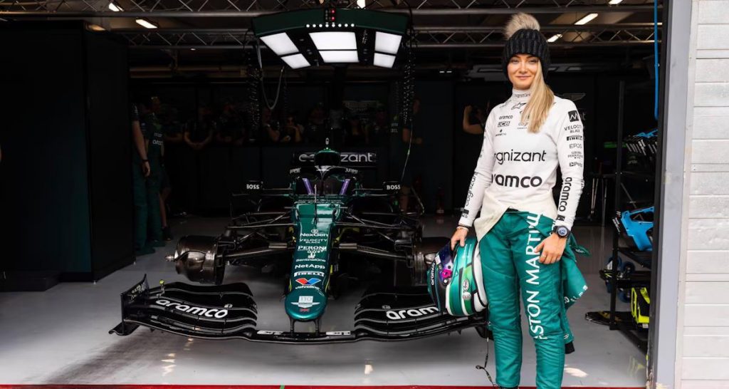 F1 – Jessica Hawkins, femme pilote dans une Aston Martin