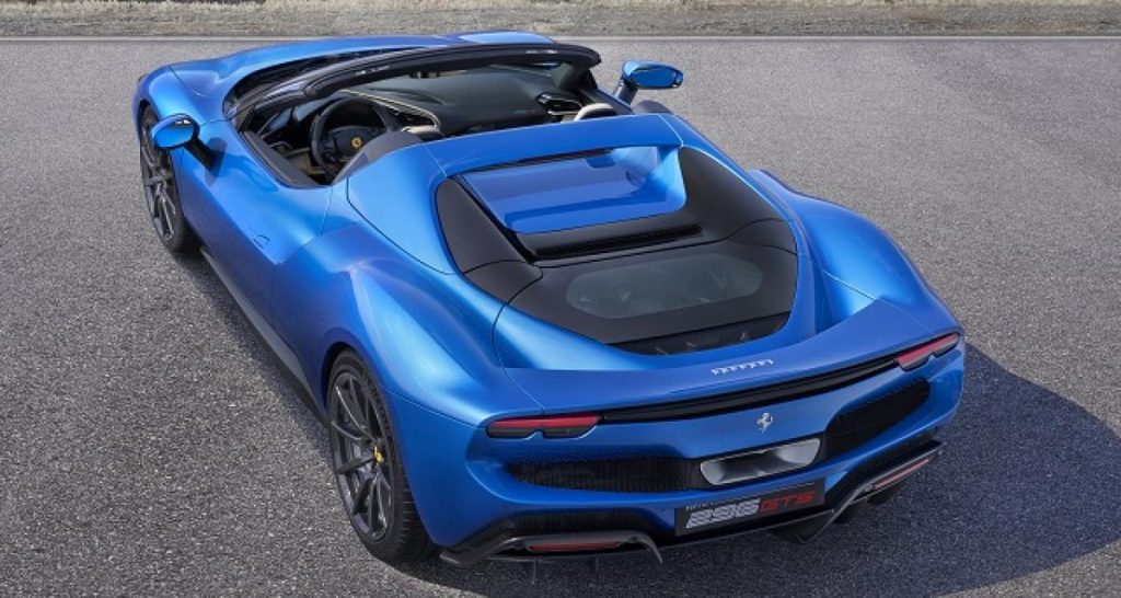 Ferrari 296 GTS : la supercar V6 hybride se découvre