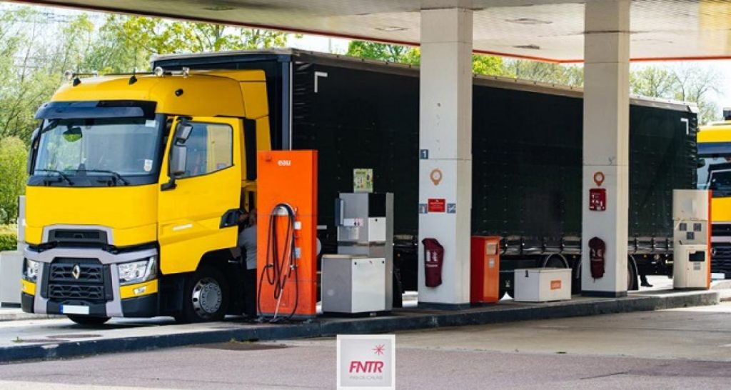 Gazole : les transporteurs routiers demandent des aides d’urgence