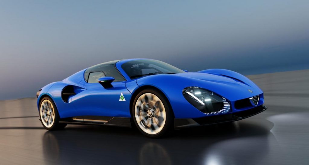 L’Alfa Romeo 33 Stradale se montre en « bleu royal »
