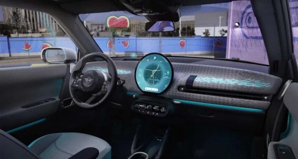 La future Mini électrique dévoile son intérieur