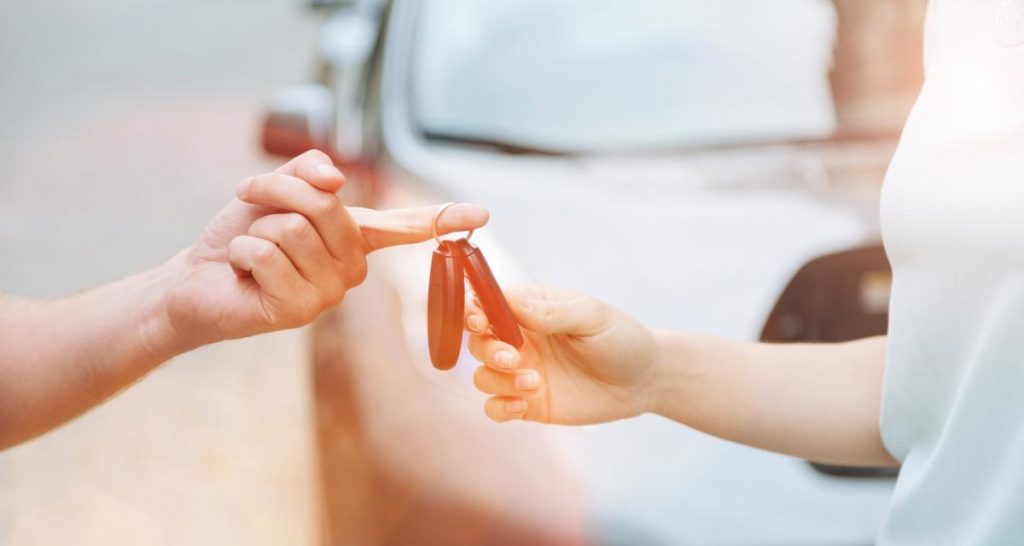 La location de voiture au mois : flexibilité et économies pour vos déplacements prolongés