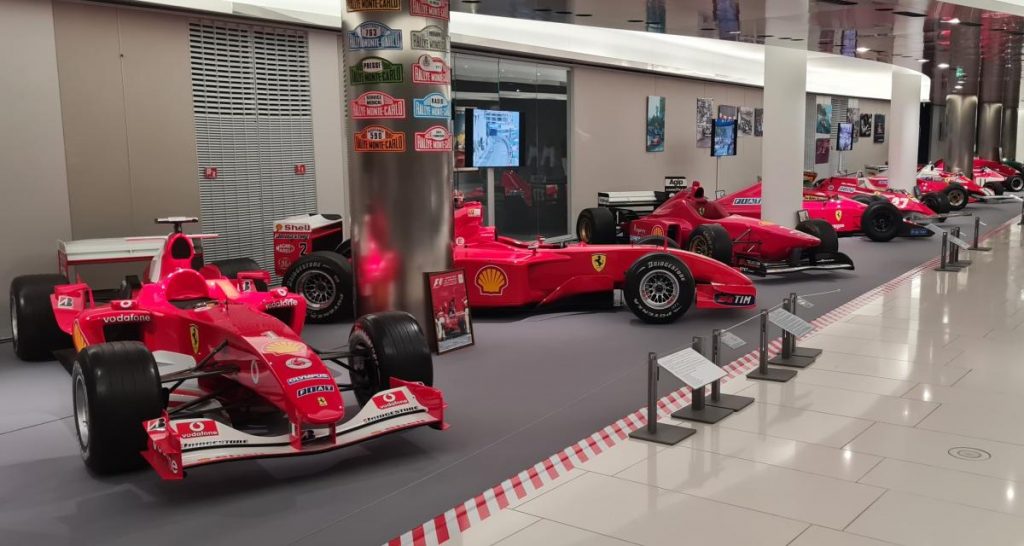 Les F1 Ferrari s’exposent à Monaco