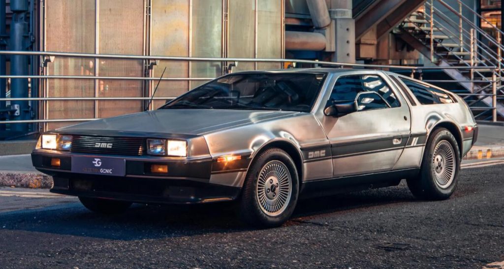 Nom de Zeus, la DeLorean DMC-12 prend vraiment la foudre désormais