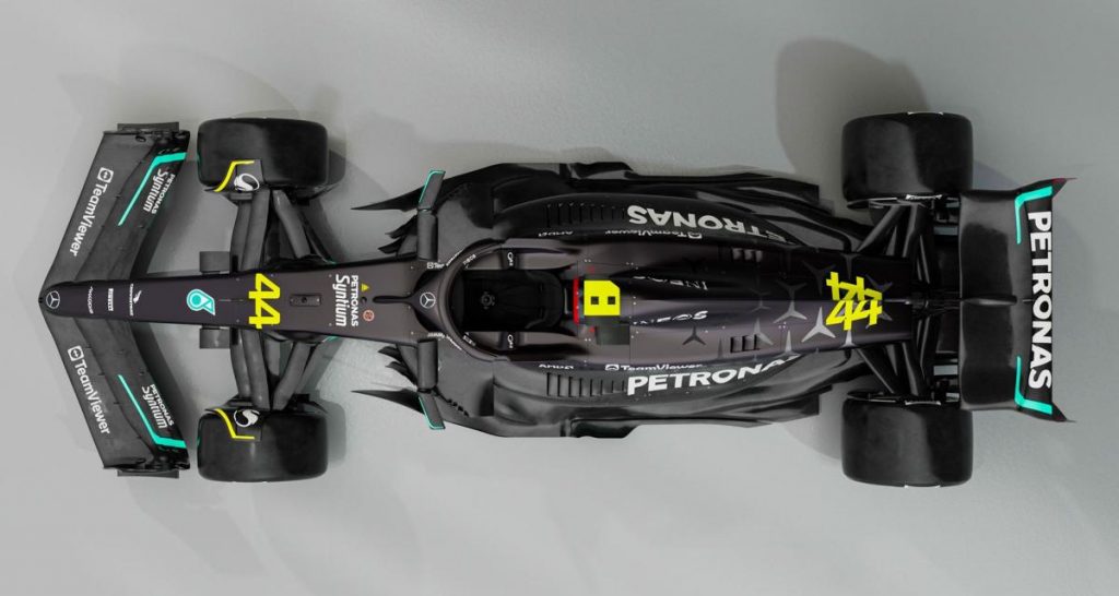 Taille de guêpe pour la Mercedes W14
