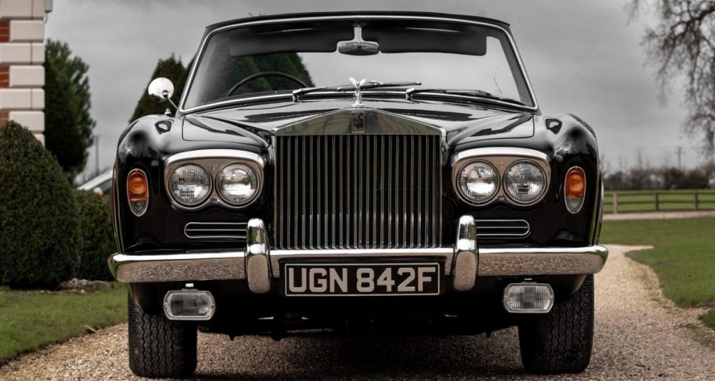 Une Rolls-Royce ex-Michael Caine aux enchères