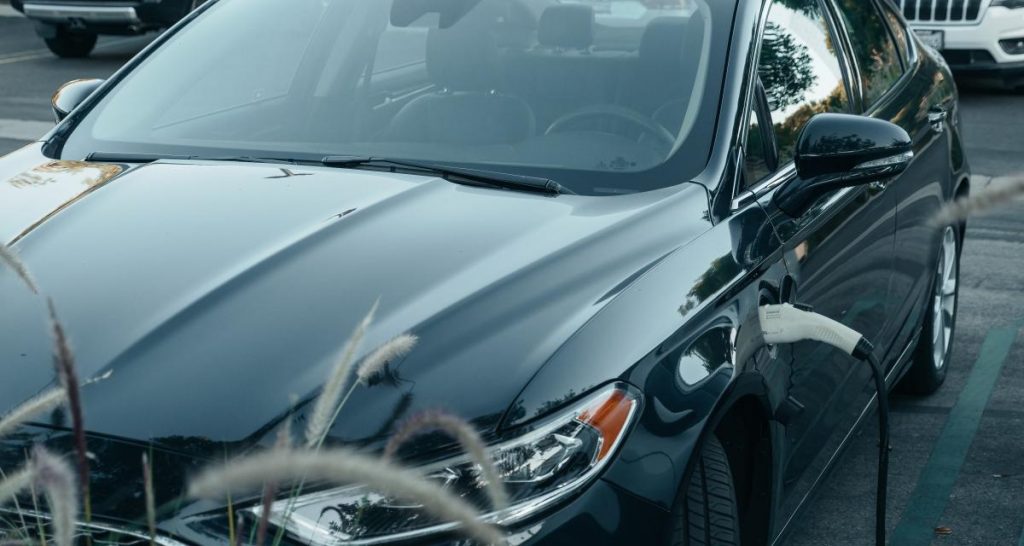Voiture hybride : fonctionnement, avantages, inconvénients