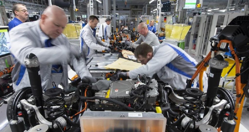 Volkswagen : vers une usine de batteries en Indonésie