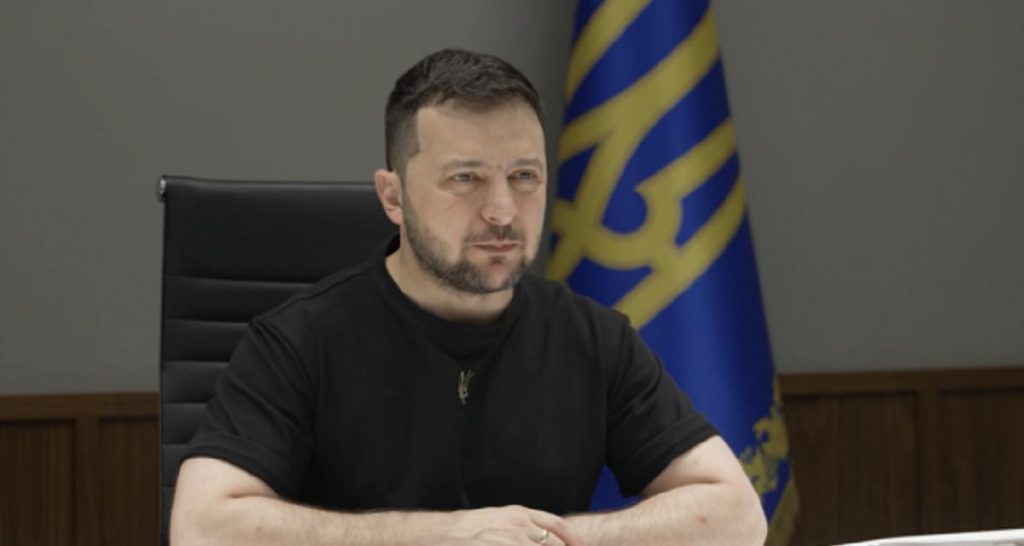 Zelensky exhorte le G7 à limiter les prix du pétrole russe