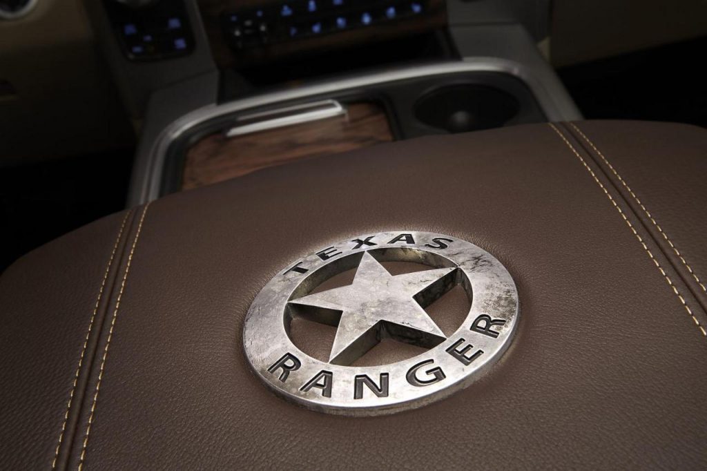 hd-dallas_2015_ram_texas_ranger_concept_1-12