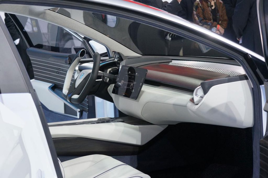 hd-dtroit_2015_live_honda_fcv_concept_1-11