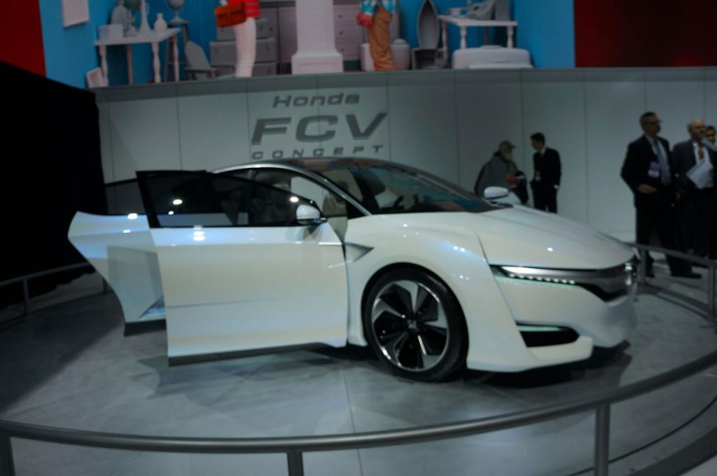 hd-dtroit_2015_live_honda_fcv_concept_1-12