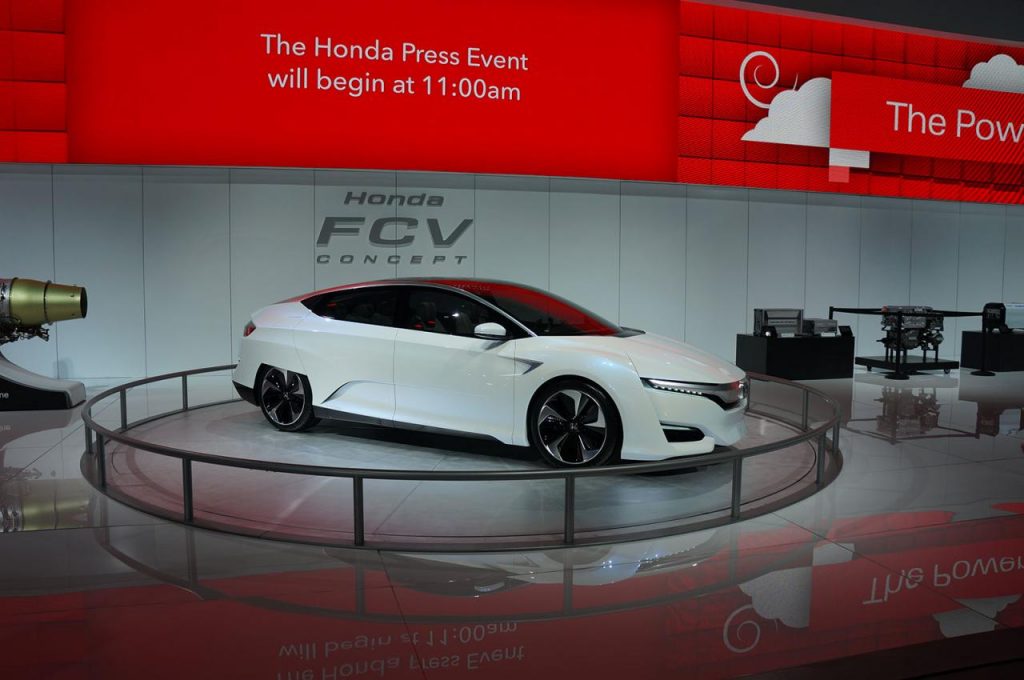 hd-dtroit_2015_live_honda_fcv_concept_1-14