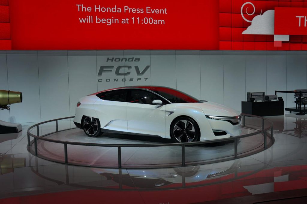 hd-dtroit_2015_live_honda_fcv_concept_1-16