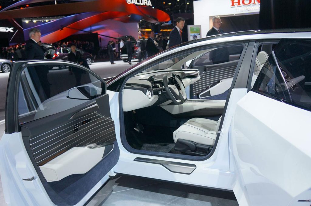 hd-dtroit_2015_live_honda_fcv_concept_1-4