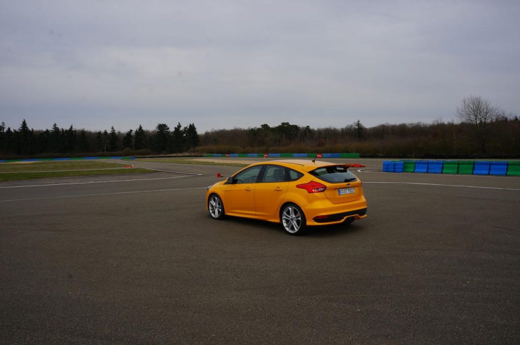 hd-essai_ford_focus_st_accomplie_1-19
