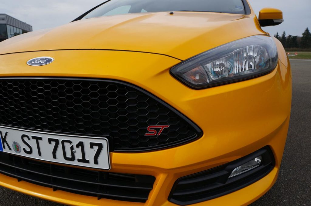 hd-essai_ford_focus_st_accomplie_1-24