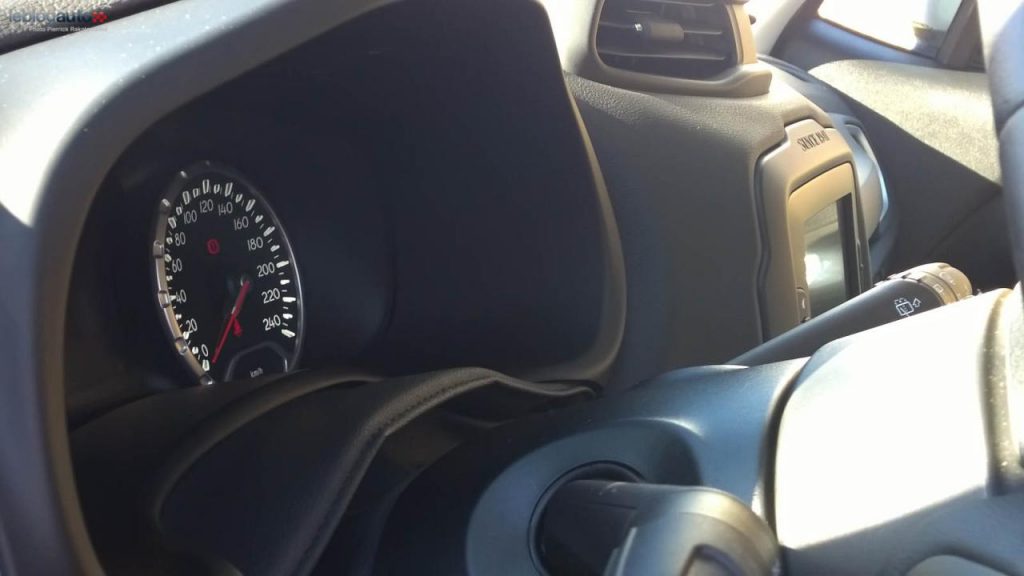 hd-essai_jeep_renegade_pour_bousculer_l_ordre_tabli_1-1