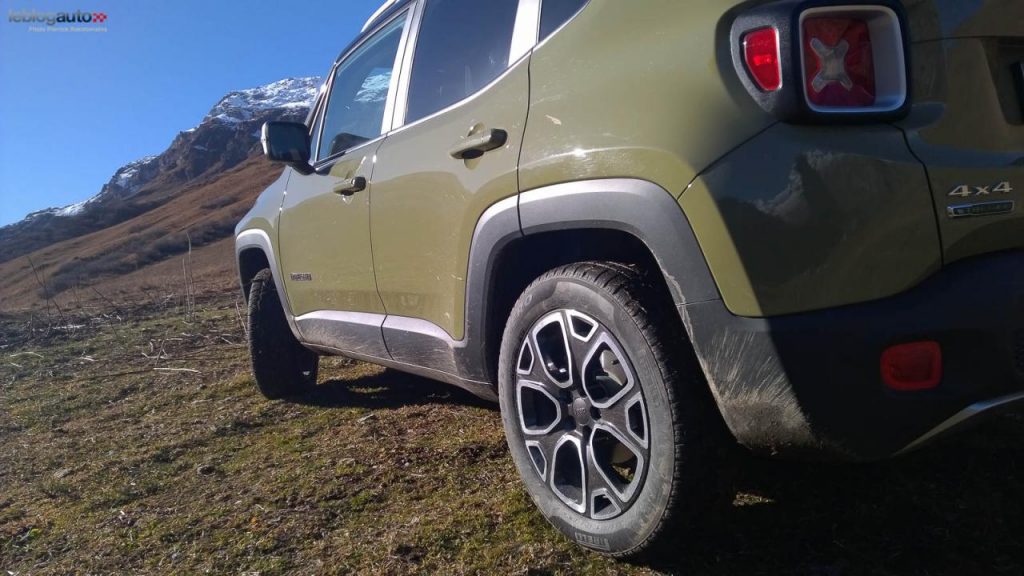 hd-essai_jeep_renegade_pour_bousculer_l_ordre_tabli_1-17