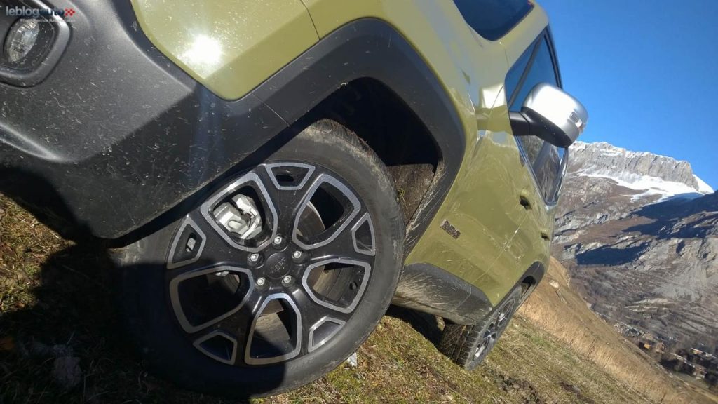 hd-essai_jeep_renegade_pour_bousculer_l_ordre_tabli_1-18