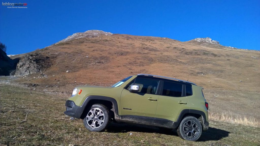 hd-essai_jeep_renegade_pour_bousculer_l_ordre_tabli_1-19