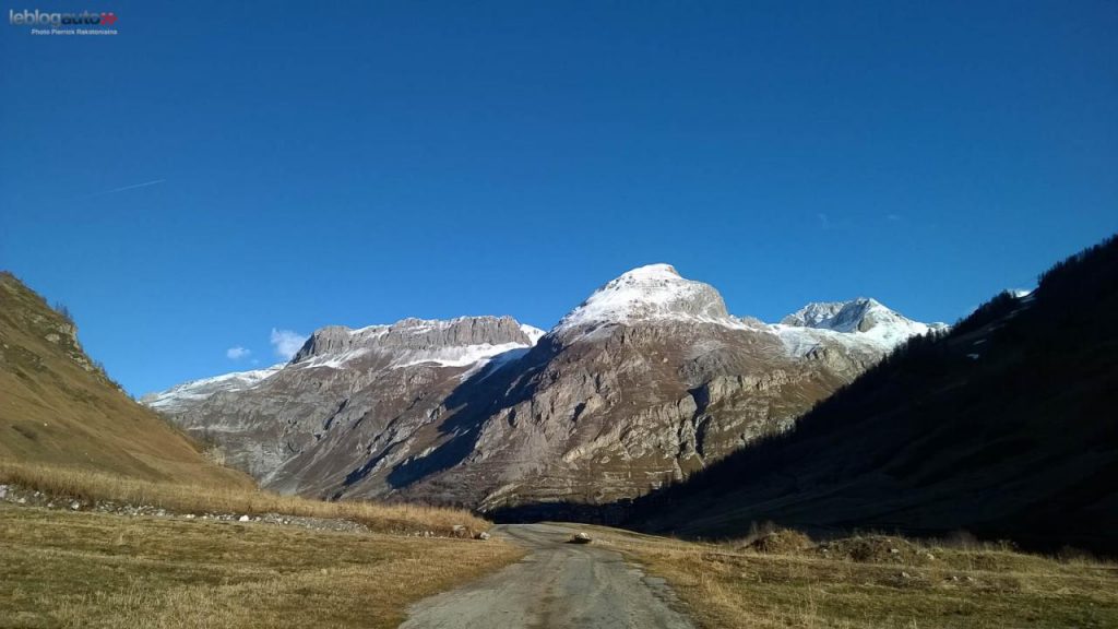 hd-essai_jeep_renegade_pour_bousculer_l_ordre_tabli_1-22