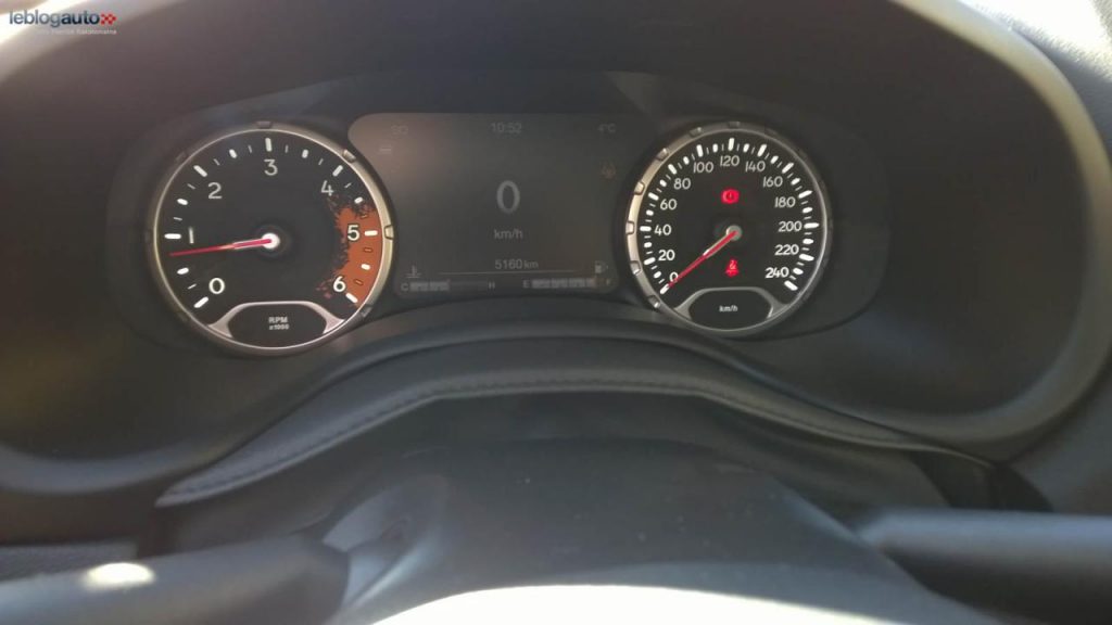 hd-essai_jeep_renegade_pour_bousculer_l_ordre_tabli_1-3