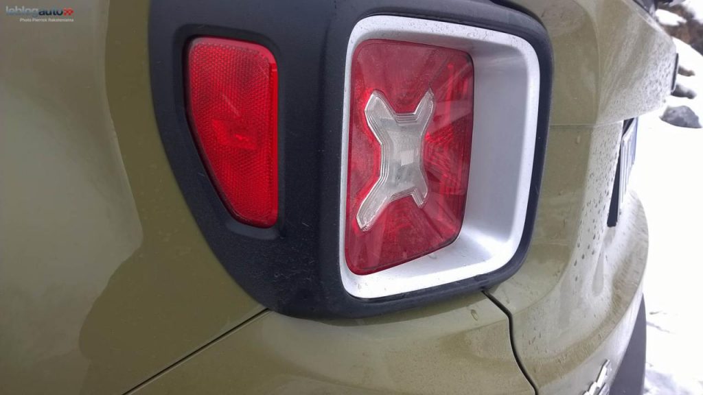 hd-essai_jeep_renegade_pour_bousculer_l_ordre_tabli_1-35