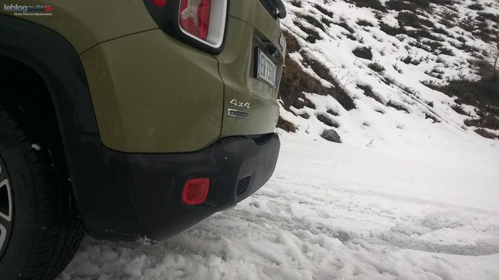 hd-essai_jeep_renegade_pour_bousculer_l_ordre_tabli_1-36