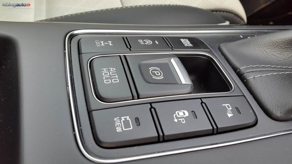 hd-essai_kia_sorento_2015_le_suv_premium_selon_kia_1-1