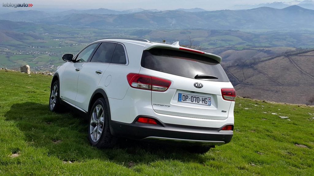 hd-essai_kia_sorento_2015_le_suv_premium_selon_kia_1-10