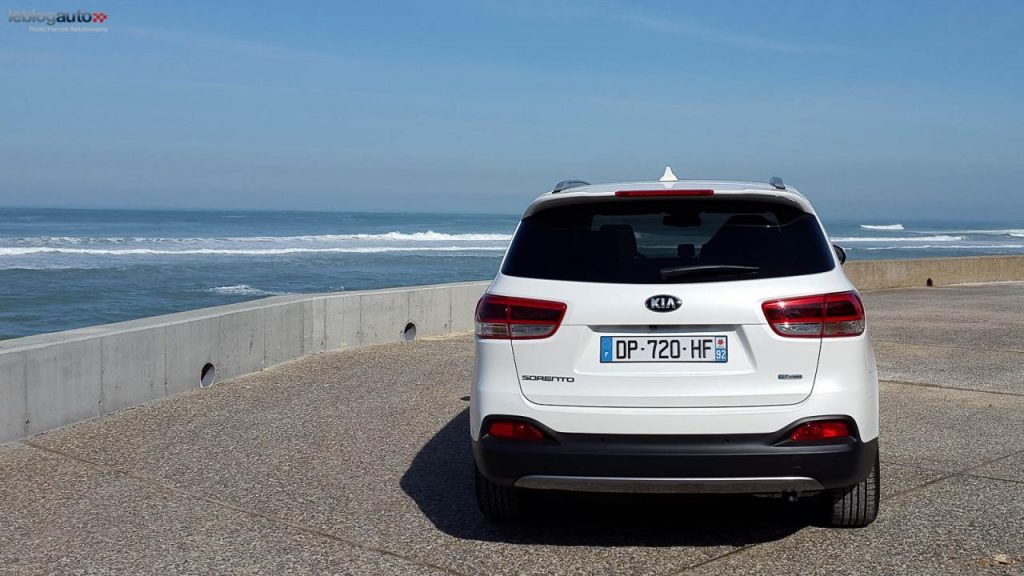 hd-essai_kia_sorento_2015_le_suv_premium_selon_kia_1-15