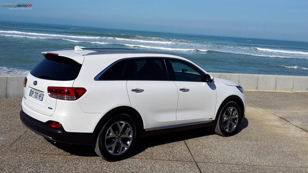 hd-essai_kia_sorento_2015_le_suv_premium_selon_kia_1-18