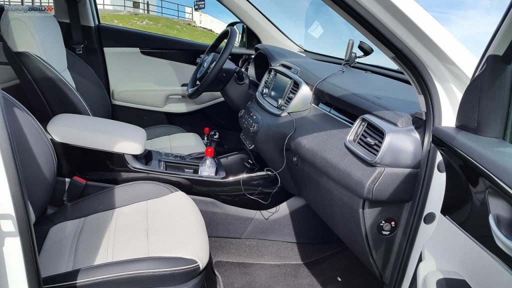 hd-essai_kia_sorento_2015_le_suv_premium_selon_kia_1-3