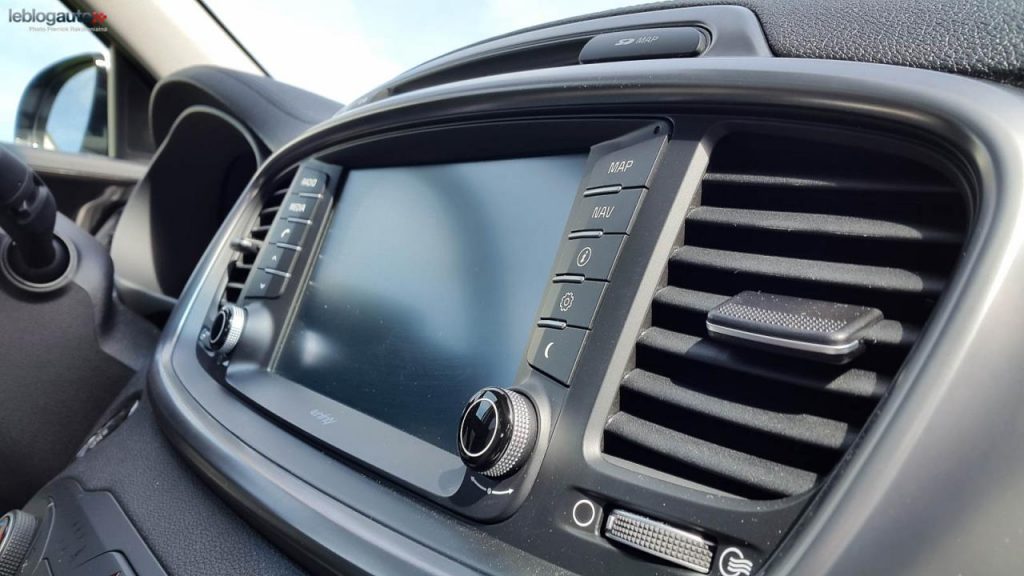 hd-essai_kia_sorento_2015_le_suv_premium_selon_kia_1-5