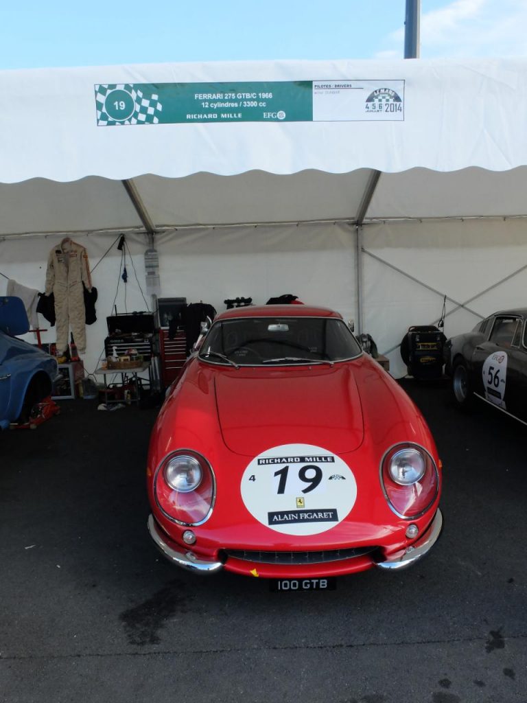 hd-ferrari_au_mans_classic_le_rouge_est_mis_1-1