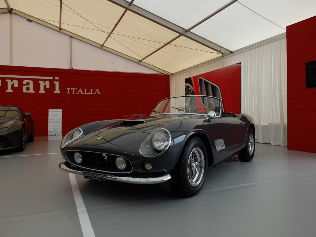 hd-ferrari_au_mans_classic_le_rouge_est_mis_1-23