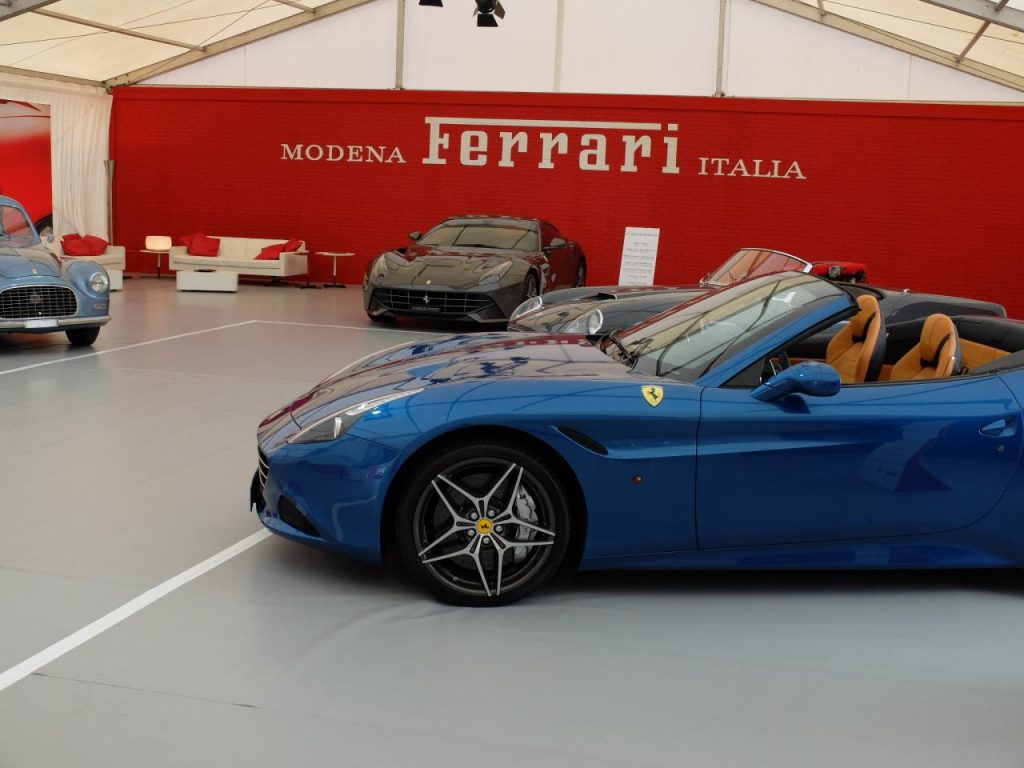 hd-ferrari_au_mans_classic_le_rouge_est_mis_1-31