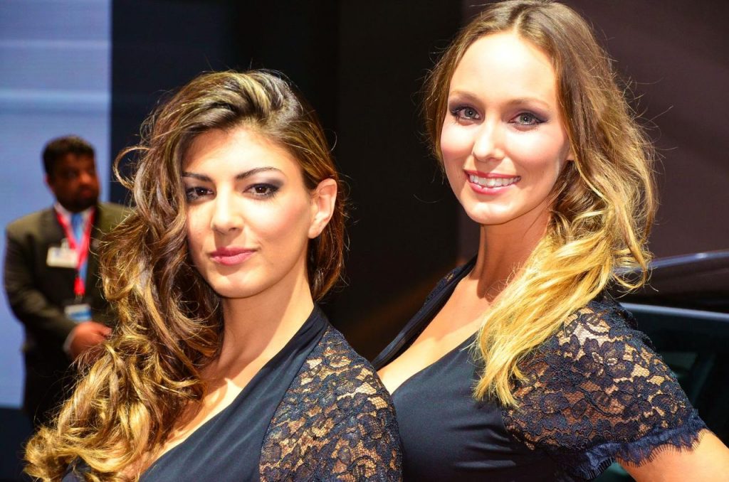 hd-francfort_2015_live_infiniti_q30_1-13