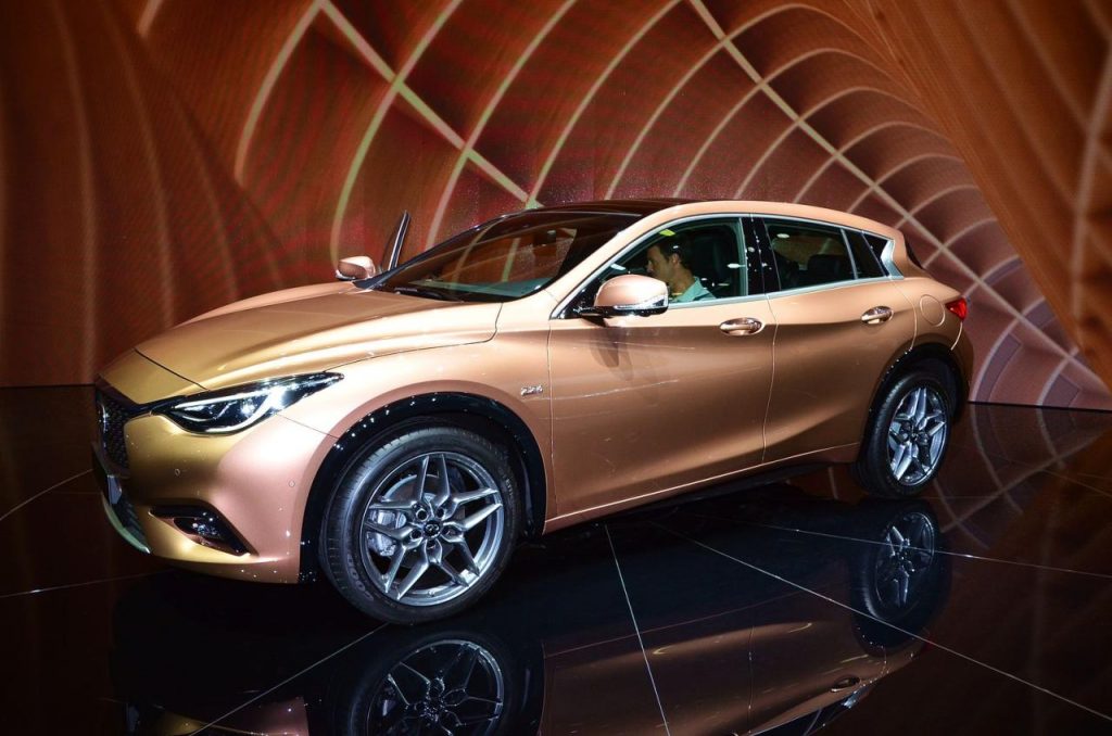 hd-francfort_2015_live_infiniti_q30_1-26