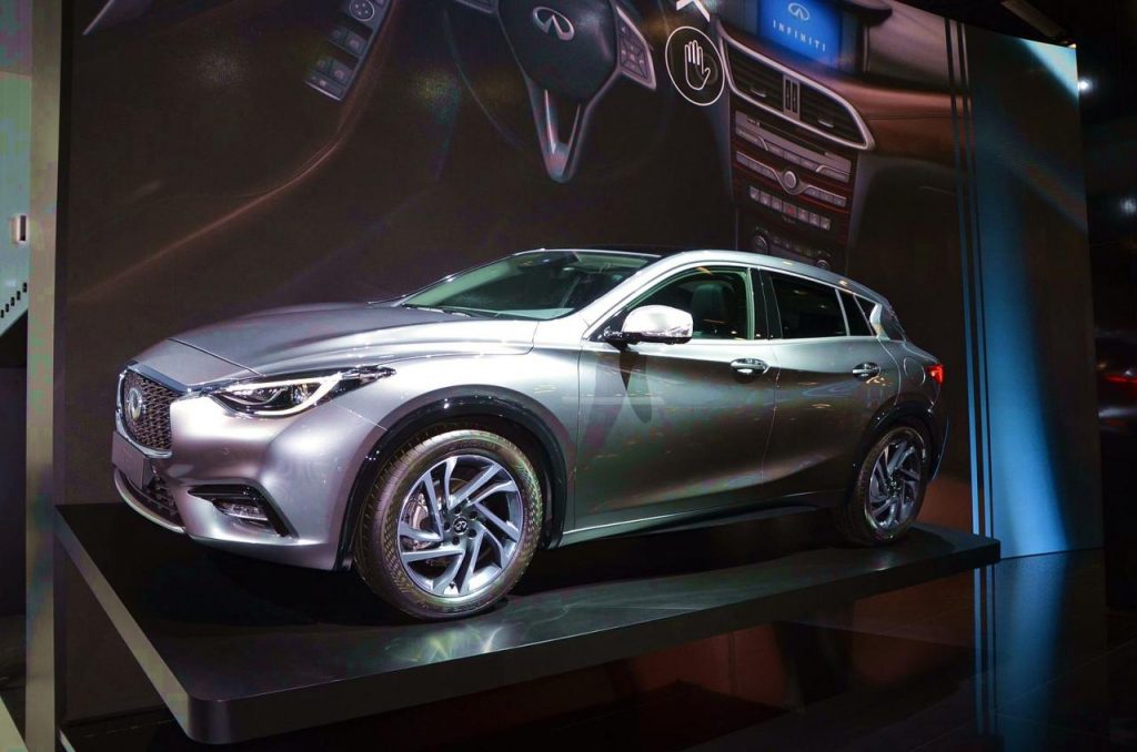 hd-francfort_2015_live_infiniti_q30_1-37