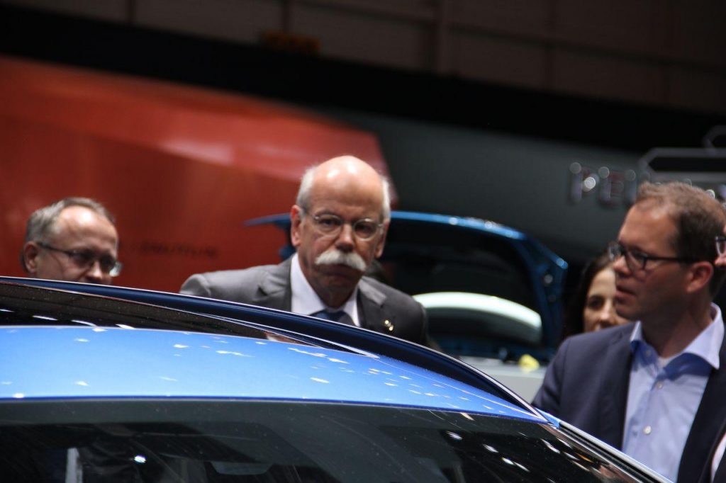 hd-genve_2015_live_bmw_srie_2_gran_tourer_1-1