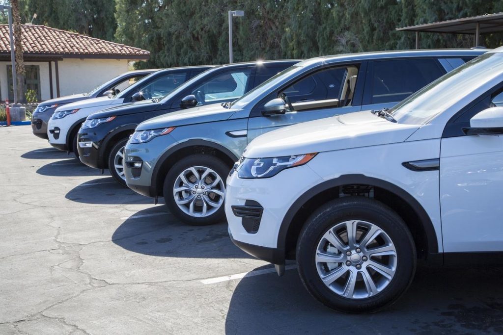 hd-land_rover_discovery_sport_launch_edition_aux_usa_1-4