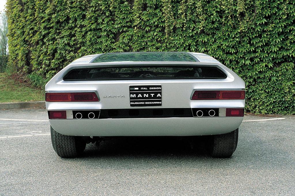 hd-les_concepts_italdesign_bizzarrini_manta_1968_1-13