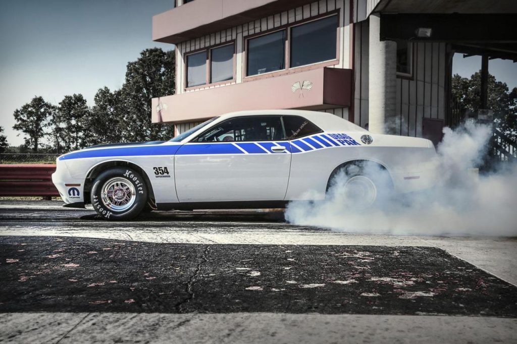 hd-mopar_lche_la_dodge_challenger_drag_pak_1-11