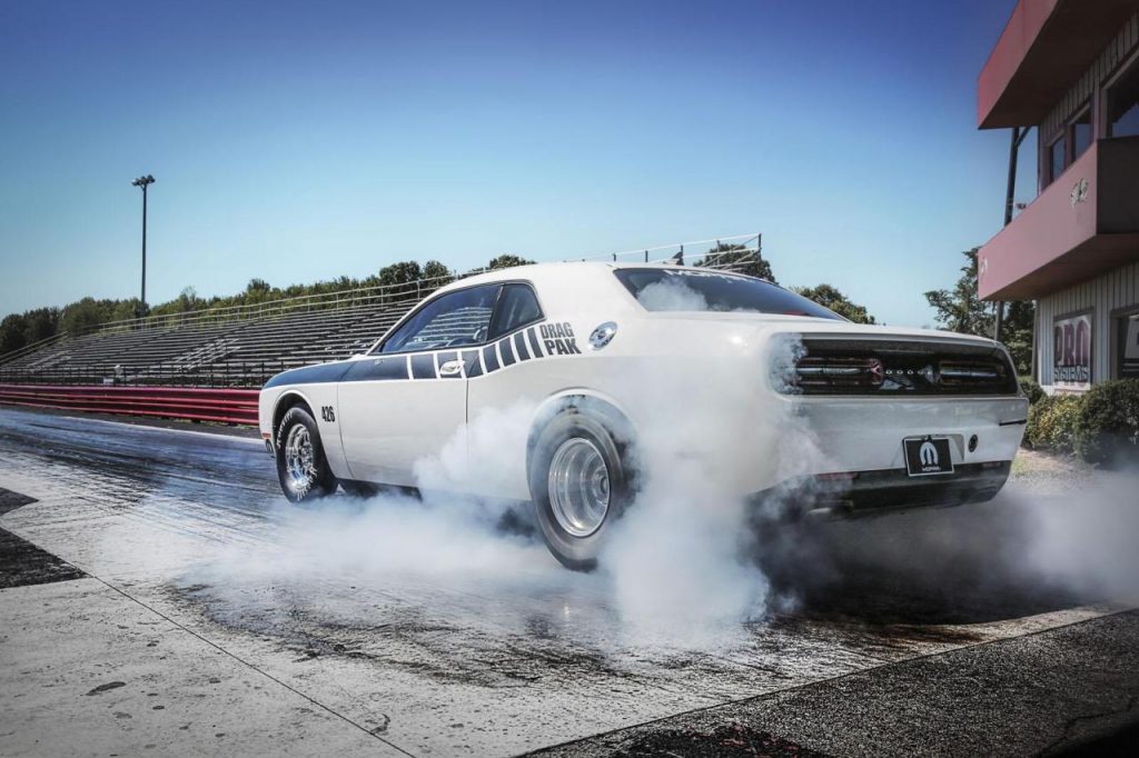 hd-mopar_lche_la_dodge_challenger_drag_pak_1-12