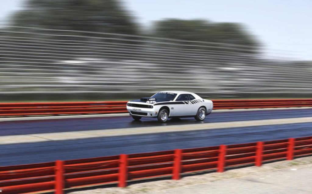 hd-mopar_lche_la_dodge_challenger_drag_pak_1-15