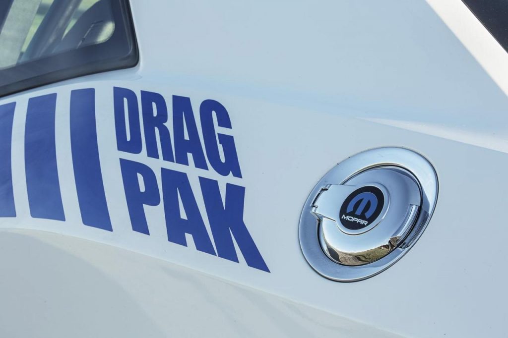 hd-mopar_lche_la_dodge_challenger_drag_pak_1-5