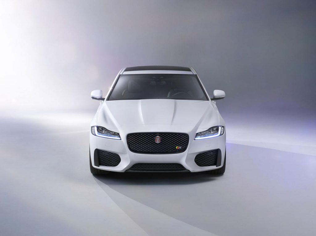 hd-new_york_2015_jaguar_xf_1-11
