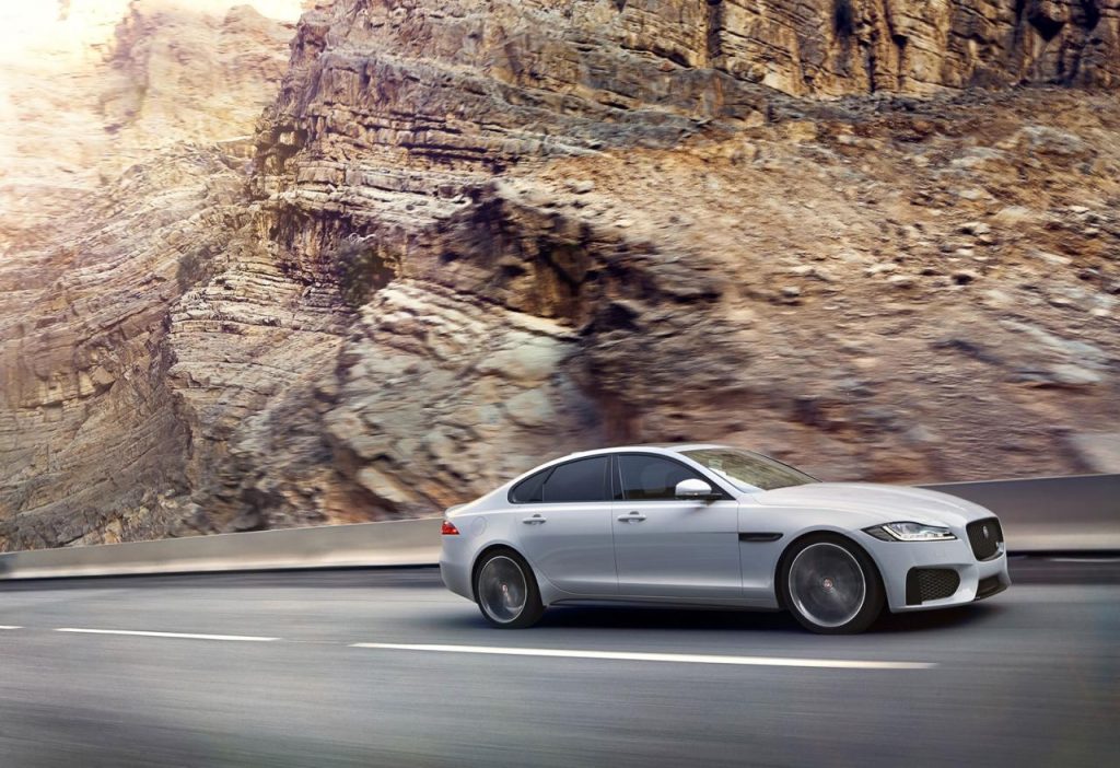 hd-new_york_2015_jaguar_xf_1-14